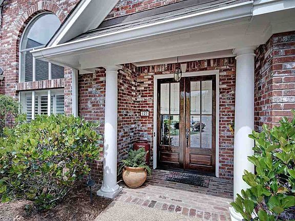 3rd image of 127 Woodland Hills Blvd