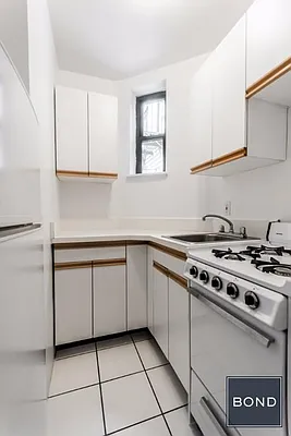 Rented by Bond New York | media 8