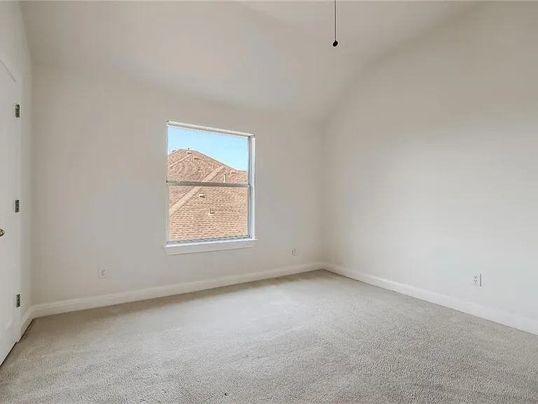 9909 Pickfair Dr — Photo 3
