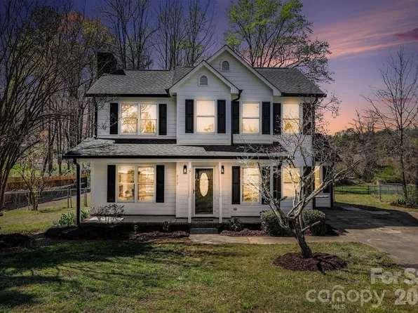 577 Tryon Pl, Gastonia, NC 28054