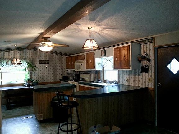 5th image of 9266 Hillside Ln