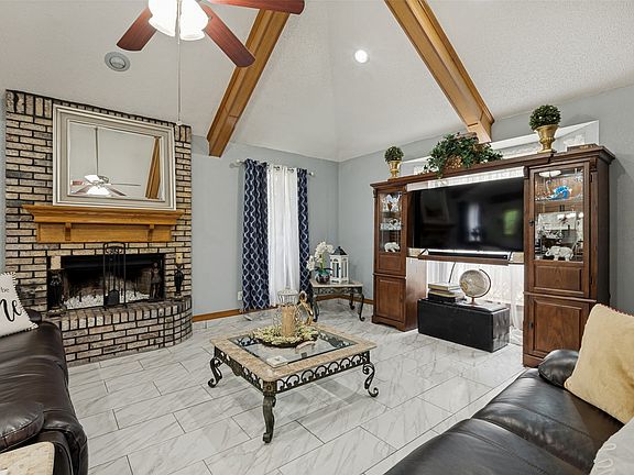 5th image of 2904 Pitkin Dr