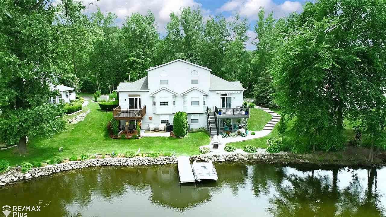 2344 Swans Cv, Fenton, MI 48430 Zillow