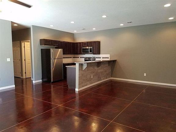 2nd image of 5293 N Cypress Cir