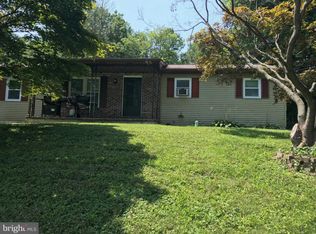 1379 Chestnut Grove Rd, Pottstown, PA 19464