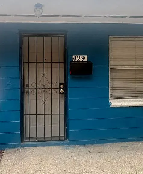 429 W 18th St — Photo 1