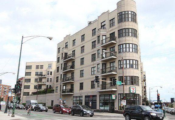 2nd image of 520 N Halsted St APT 305