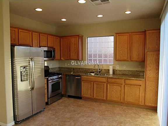 4th image of 393 Red Eucalyptus Dr