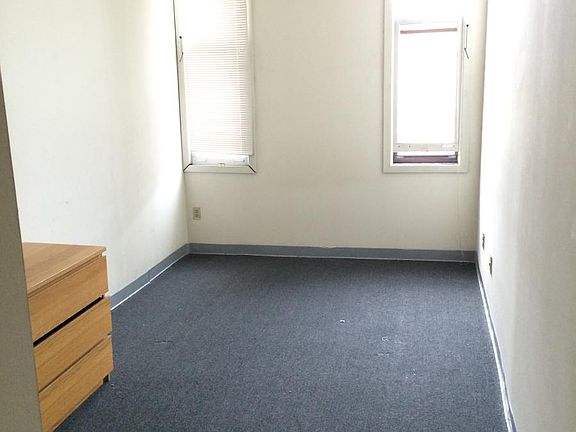 2nd image of 2125 Wallace St #B