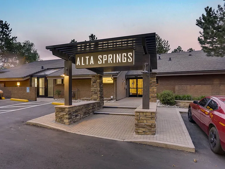 Alta Springs — Photo 30