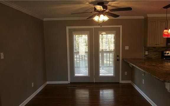 5th image of 23 Eastwood Dr