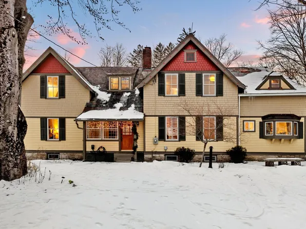 220 Kemble St, Lenox, MA 01240