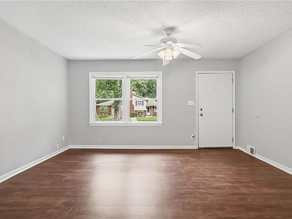 3rd image of 8338 Santa Fe Ln