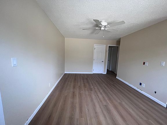 4th image of 430 California St APT 8