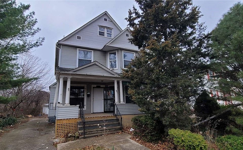 1st image of 1524 E 82nd St