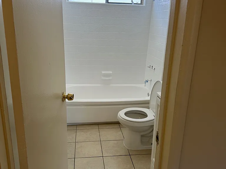 1838 W El Segundo Blvd #6 — Photo 8