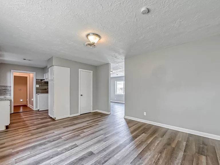 5606 Elm Springs Dr — Photo 5