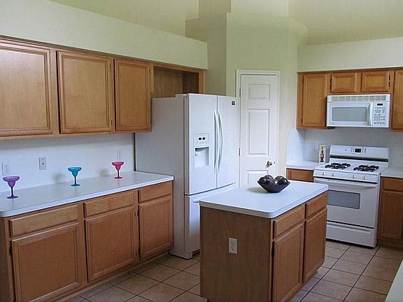 2nd image of 312 Cypress Ln