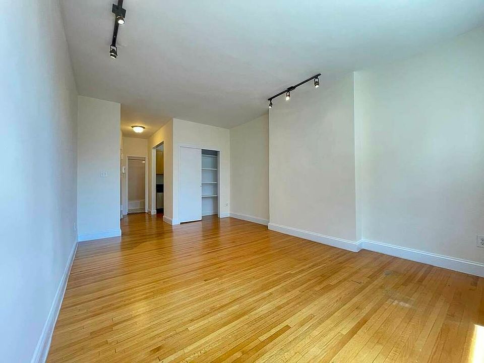 1st image of 303 E 90th St APT 4B