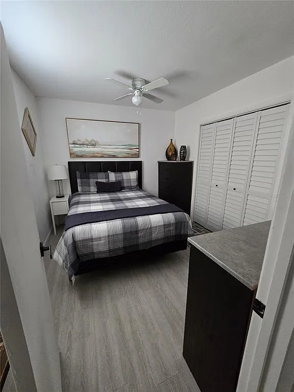 3 bed, 2.0 bath, 1121 sqft, $1,200 — Photo 2
