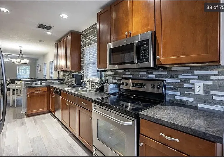 2132 W Spruce St — Photo 10