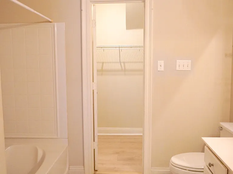 5395 Arlington Ct — Photo 7