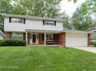 1213 Cardinal Ln, Naperville, IL 60540