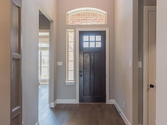 3rd image of 3604 Trinidad Dr