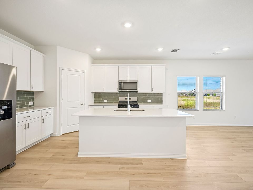 1st image of 2404 Nicole Dr
