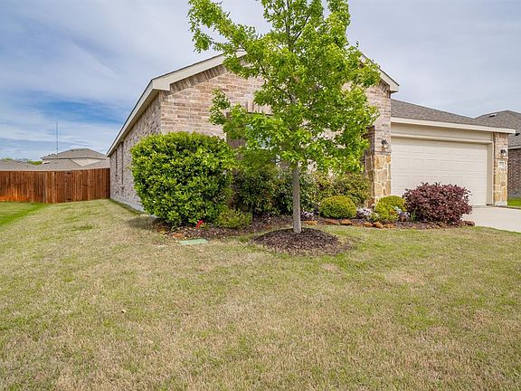 5th image of 1609 Megan Creek Dr