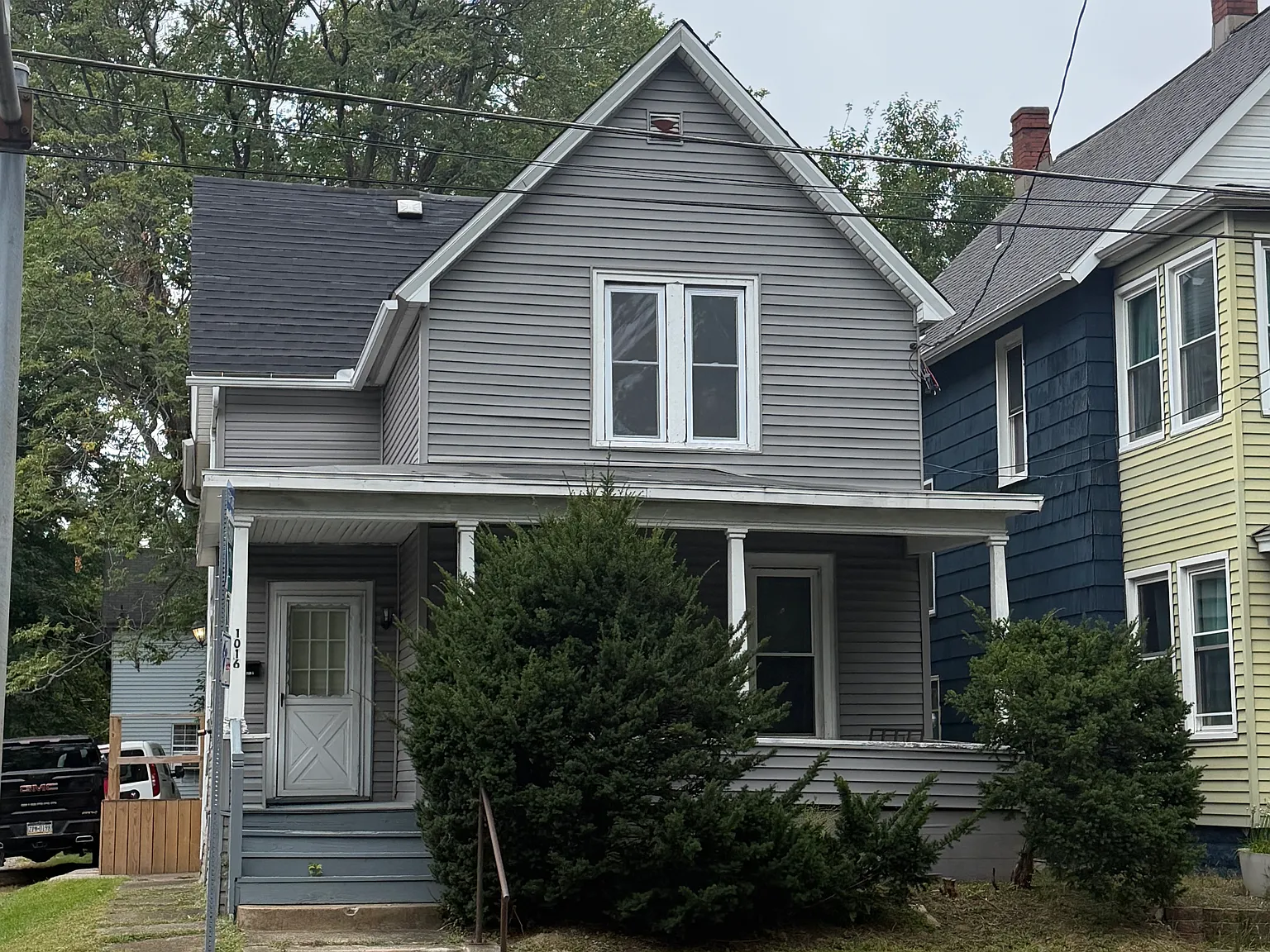 2 bed, 950 sqft, $750 — Photo 1