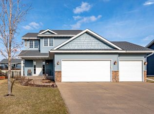 50 Meadowlark Dr, Hudson, WI 54016
