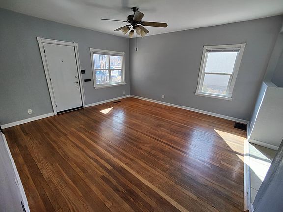 4th image of 311 Jefferson St