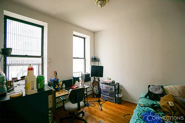 Rented by City Connections Realty | media 29