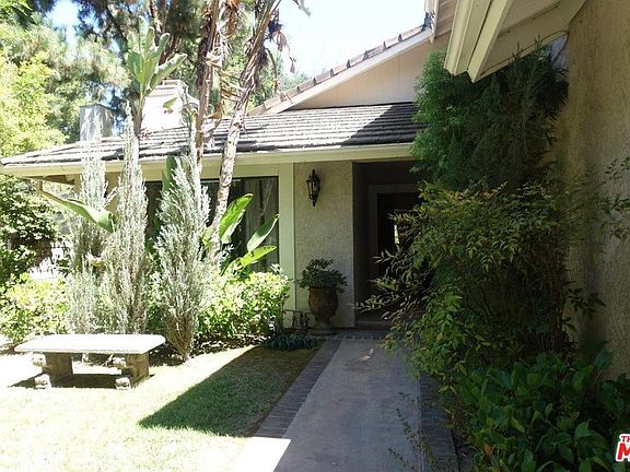 2nd image of 2718 Basil Ln