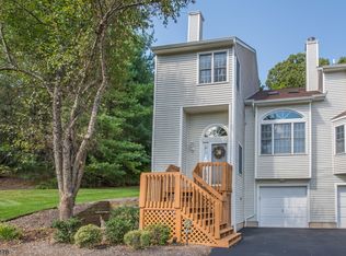 2 Noelle Ct, Lincoln Park, NJ 07035
