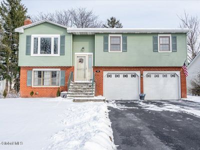16 Meadowlark Drive, Cohoes, NY, 12047
