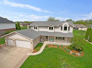 19610 Victorian Dr, Mokena, IL 60448