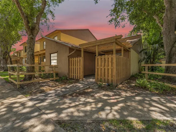 1182 N University Dr, Plantation, FL 33322