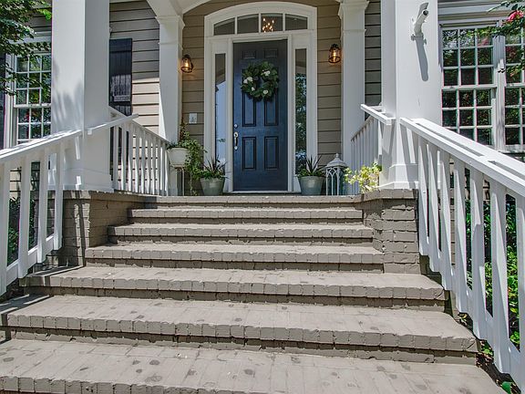 2nd image of 513 Brennan Ln