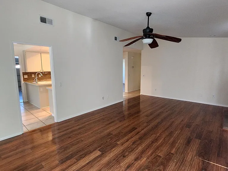 2529 Christine St — Photo 6