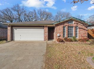 1116 Hidden Creek Dr, Mansfield, TX 76063