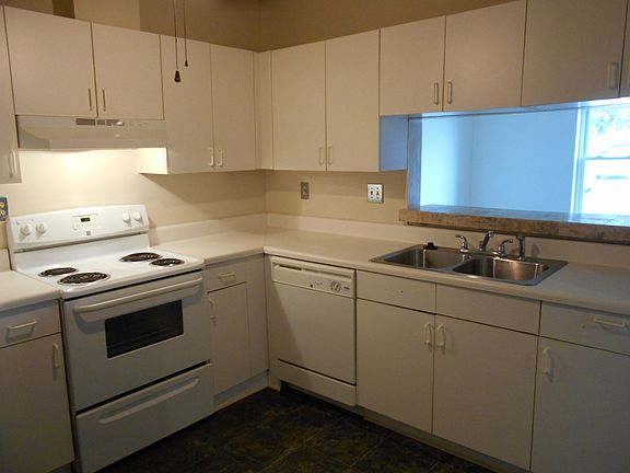 3rd image of 5338 Tuttle Creek Ct