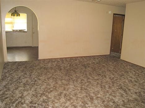 2nd image of 106 Seminole Dr
