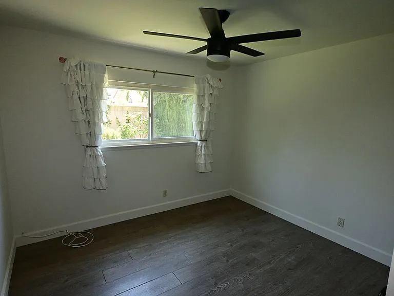 9550 Avenida Monterey — Photo 10
