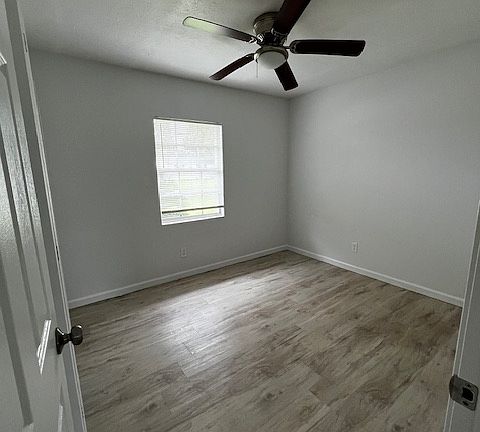 4th image of 2406 W 17th St