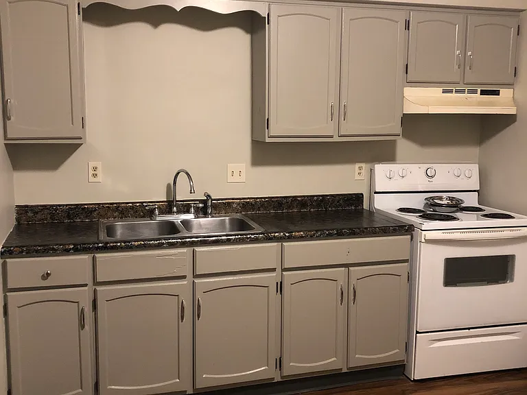 655 Carlotta Dr #4 — Photo 3