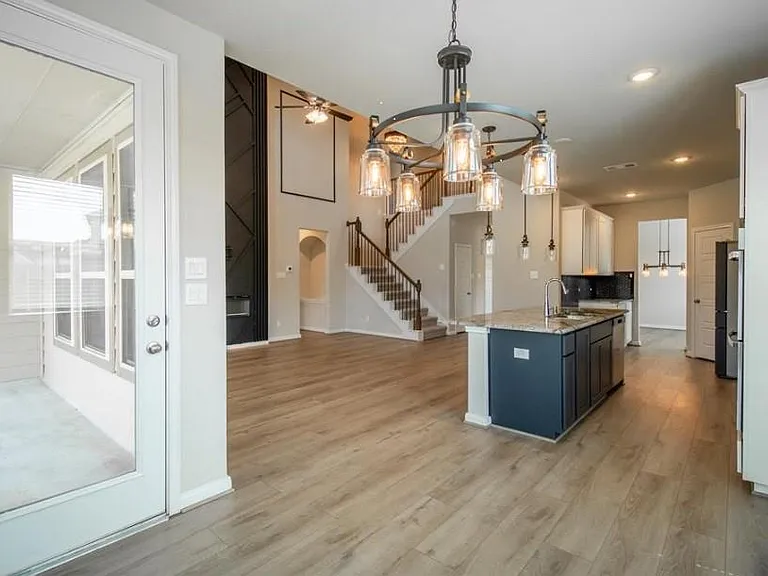 21449 Kings Guild Ln — Photo 31
