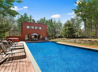 497 Hands Creek Rd, East Hampton, NY 11937