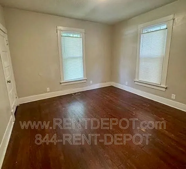 613 E Gum St — Photo 6